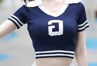 秀人网 – 脚上的乐章：Elise谭晓彤的全套图集，谁能抗拒这魅惑的曲线