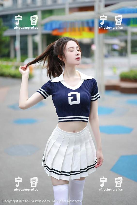 秀人网 - 脚上的乐章：Elise谭晓彤的全套图集，谁能抗拒这魅惑的曲线