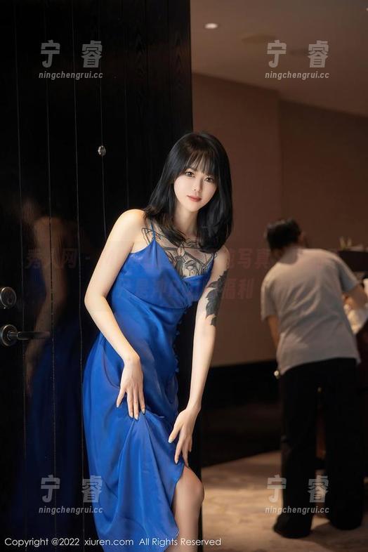 秀人网 - MODEL伊若清纯写真，真的不只是冲ROI的福利
