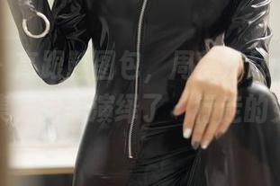 秀人网 – 高跟鞋图包，周慕汐fairy的精彩合集，完美演绎了‘行走的女神’