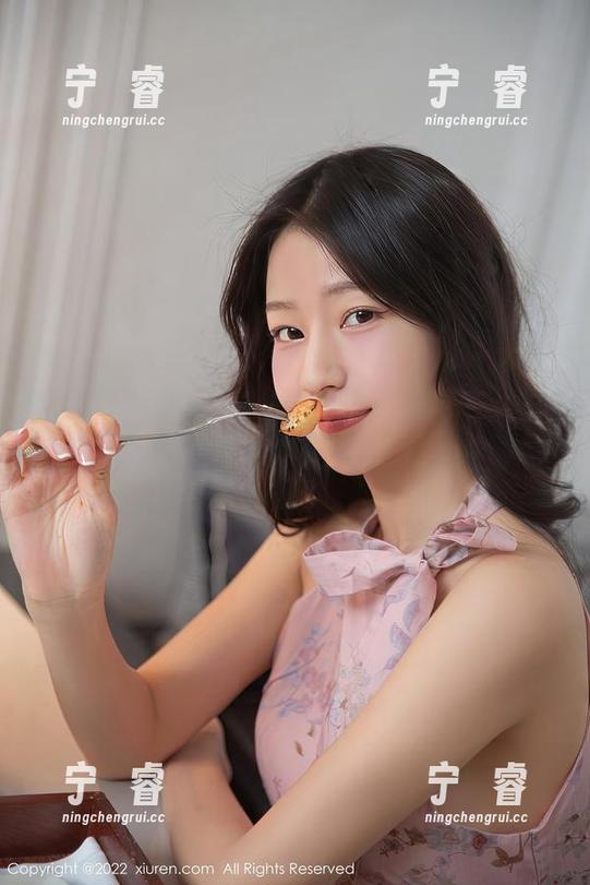 秀人网-安然anran 秀人网 - 没穿好睡衣也可以自信——安然anran的私房睡衣合集翻转你的想法!