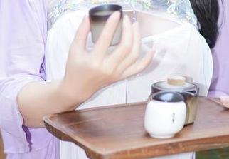 秀人网 – 看甜妮短裙写真集，资源越多我越“懵”