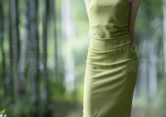 秀人网 – 免费送你一副葛征Model的连体衣，顺便再拍张写真，这买卖不错吧？