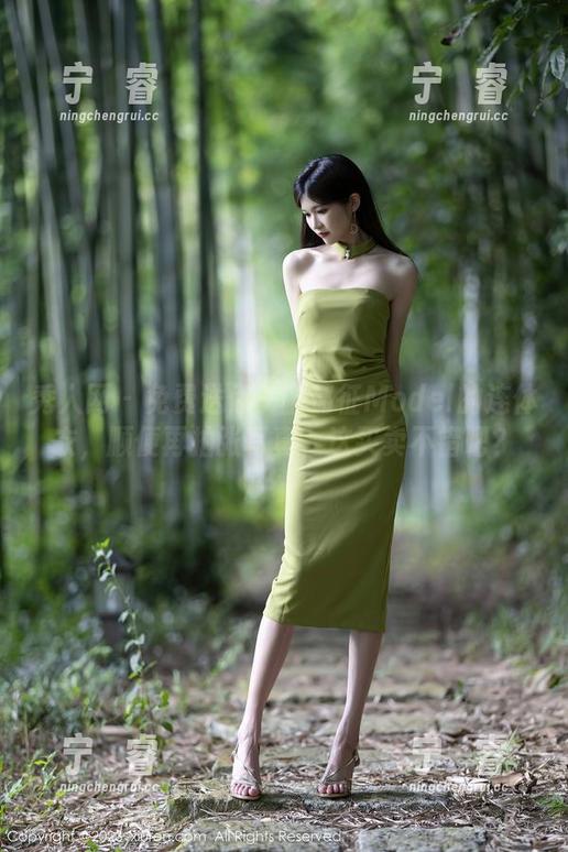 秀人网-葛征Model 秀人网 - 免费送你一副葛征Model的连体衣,顺便再拍张写真,这买卖不错吧?