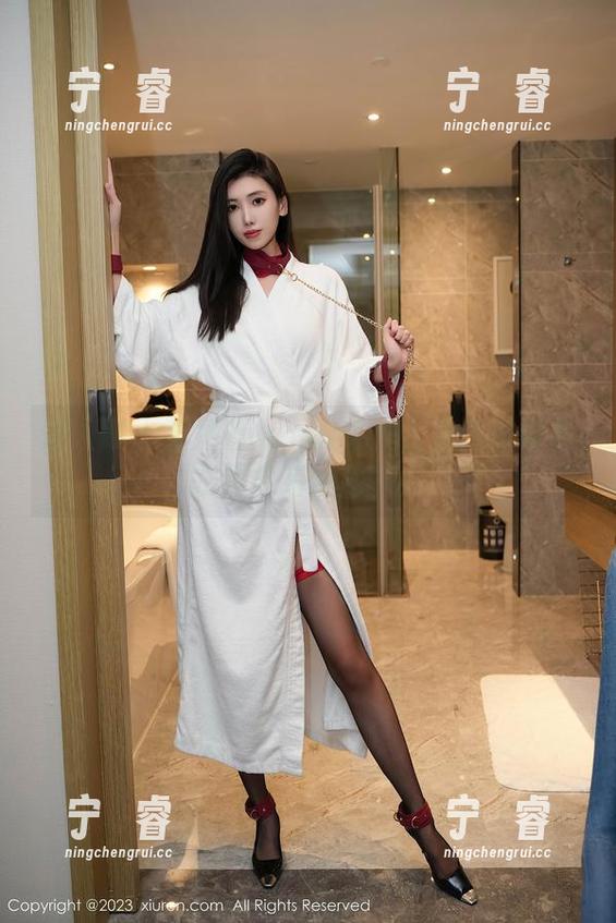 秀人网 - 董媛媛Janel毛衣合集：谁说毛衣不能有情趣？！