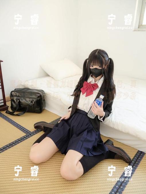紧急企划-龙崎聆音 紧急企划 - 看看龙崎聆音的短裤图包,真是个潮流风向标,不过短裤到底该多少条才够啊?