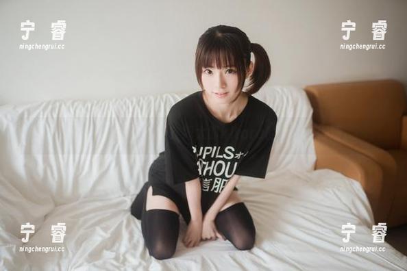 绮太郎kitaro 为啥修女也能当壁纸?绮太郎kitaro的原图说得清。