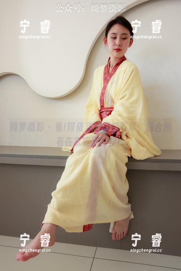 绮梦摄影-阿依夏 绮梦摄影 - 看!阿依夏的美脚写真,适合所有在家追剧的你!