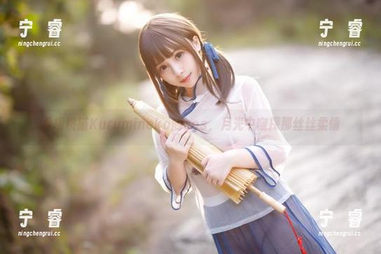 看胡桃猫Kurumineko的cos，月光中窥探那丝丝柔情