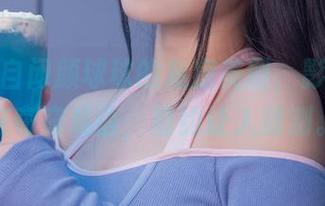 看一看自闭颜球球的私房美图，影子也许在窃窃私语，隐约让人猜测。