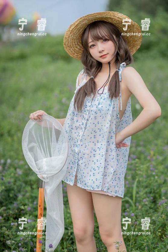 花铃Hana作品集：这个纯白小花嫁，难道是个“跑偏的”花童？