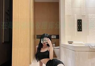 微密圈 – 我在葛征的内衣图库分享中，看到了什么叫‘大胆’！