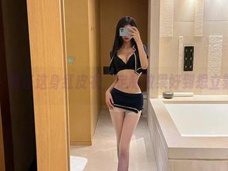 微密圈 – 葛征这身红皮衣，定制效果好到想立刻模仿！