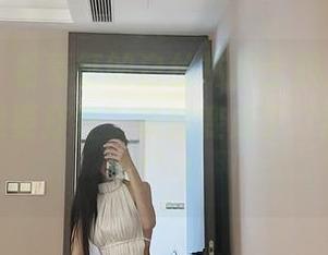 微密圈 – 看葛征的白丝袜护士照片，脑海中的“我要打针”顿时变成了“我只想看腿”！