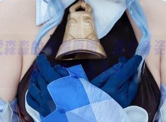 看！虎森森的礼服原图，那个身姿，哎…我又想多说几句。