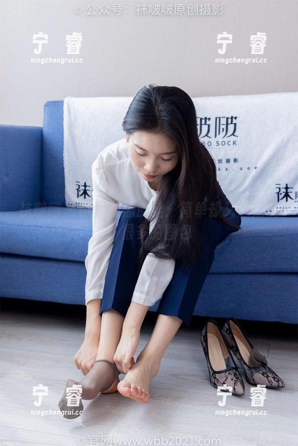 袜啵啵 - 小淳的黑皮鞋：简单却又像是说了很多的图包