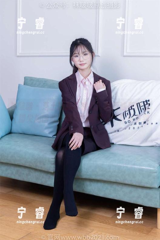 袜啵啵 - 芝士的新玩意儿：最新油亮肉丝（脚尖加固款）图片总算来了，花絮多到眼花缭乱！