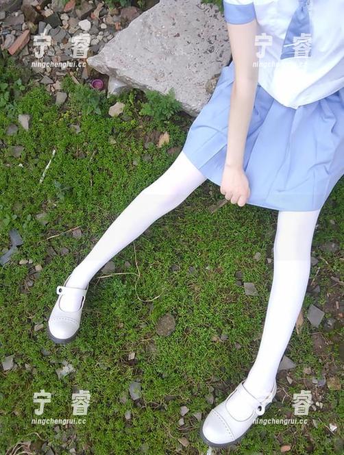 西尔酱黑死库水的写真：这可是我看过的最具“颠覆性”的作品了哈哈！