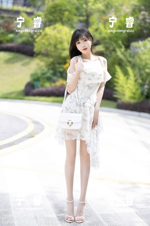 语画界-夏小雅 语画界 - 办理登机手续:夏小雅的空姐写真——一份壁纸很“官方”!