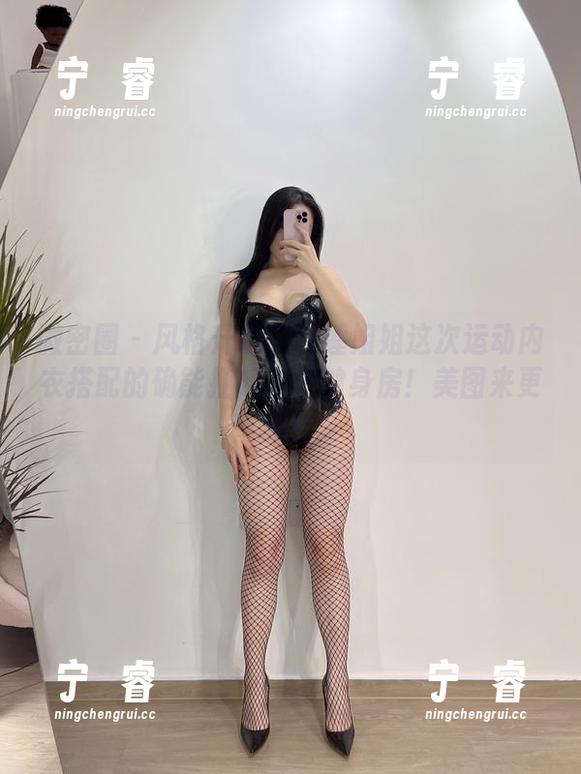 铁锤姐姐 微密圈 - 风格升级?铁锤姐姐这次运动内衣搭配的确能扛起整个健身房!美图来更新!