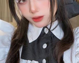 阿九从不咕咕兔女郎作品——试问，有谁不想和兔耳朵一起打卡？