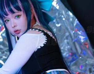不完全合格的巫女，阿寨寨的高清套图，却给我种种反直觉的惬意……