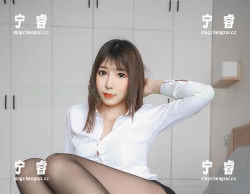 这个网盘放的纯白不止是色彩，竟然是雯粥粥i的作品？