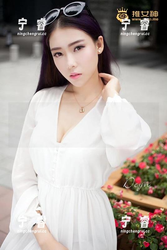青豆客-谭晓彤 青豆客 - 从朦胧到高清,谭晓彤的女神Elise百变写真集,果然不只是一颗普通的心?